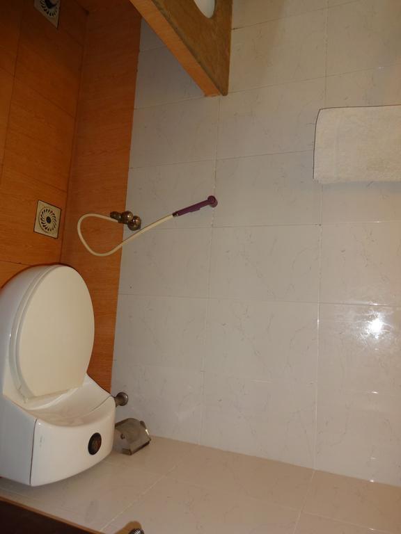Safari Hotel Upper Mall Lahore Room photo